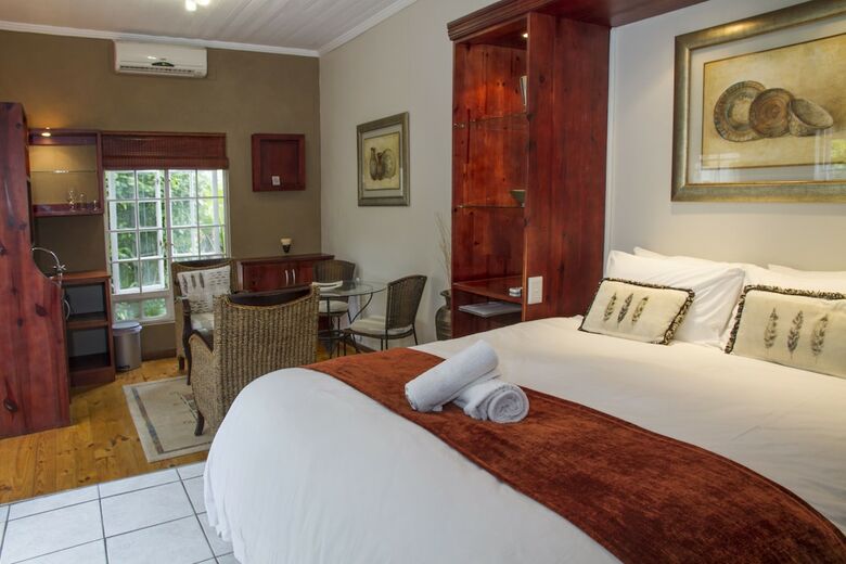 Bed & Breakfast Conifer Beach House