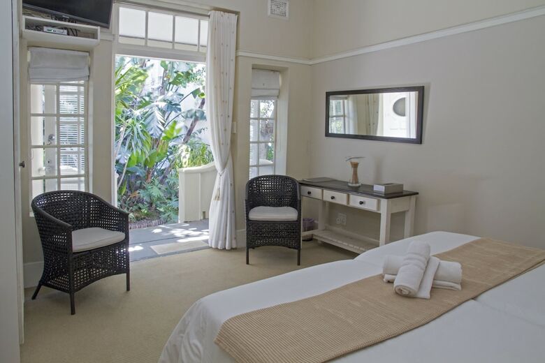 Bed & Breakfast Conifer Beach House