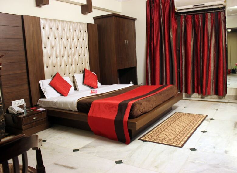 Oyo 497 Hotel Welcome Palace