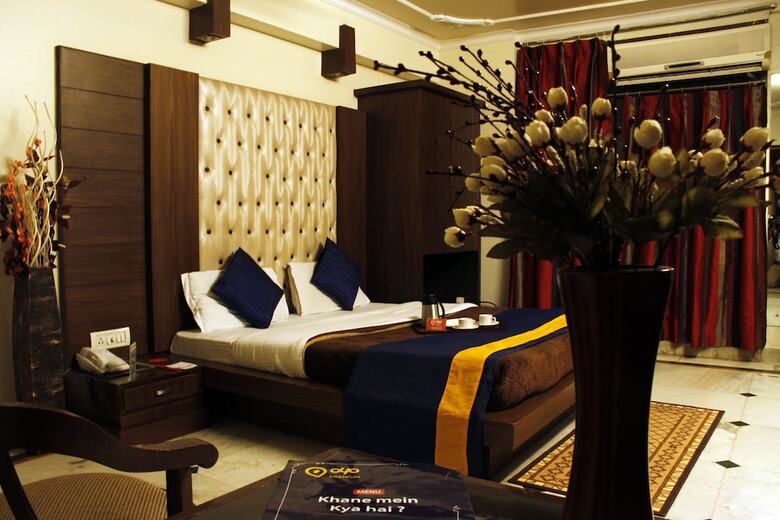 Oyo 497 Hotel Welcome Palace