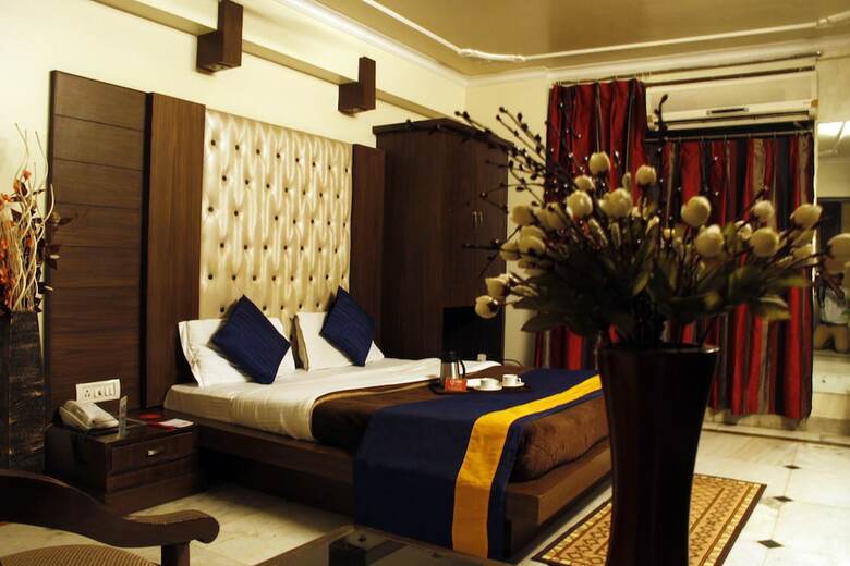 Oyo 497 Hotel Welcome Palace