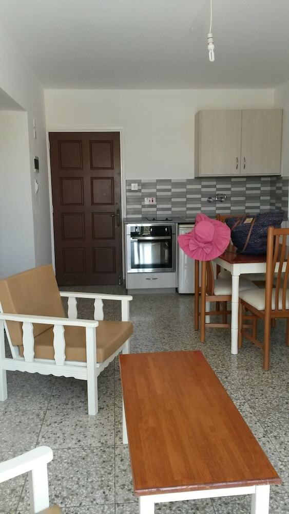 Aparthotel Pavlinia Hotel Apartments