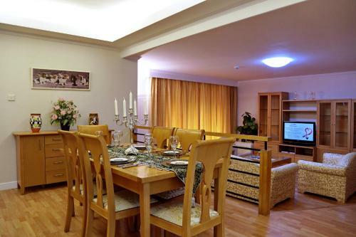 Beijing Lido Place Apartment