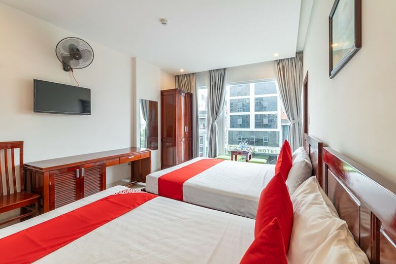 Oyo 389 Gold Summer Hotel