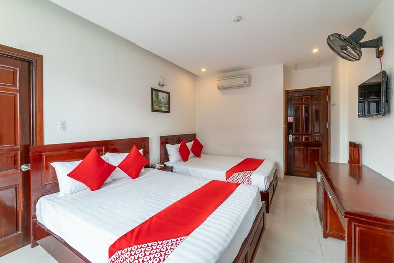 Oyo 389 Gold Summer Hotel