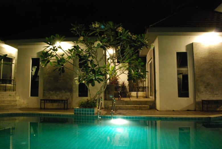 Hotel Laila Pool Village