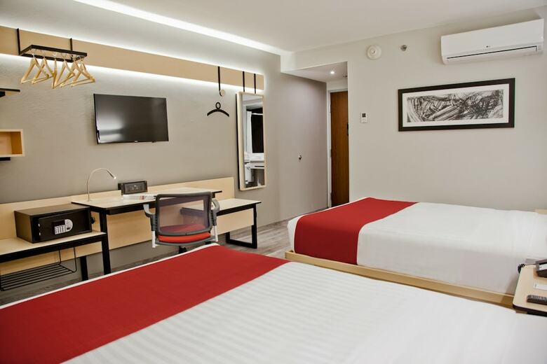 Hotel City Express Plus Guadalajara Palomar