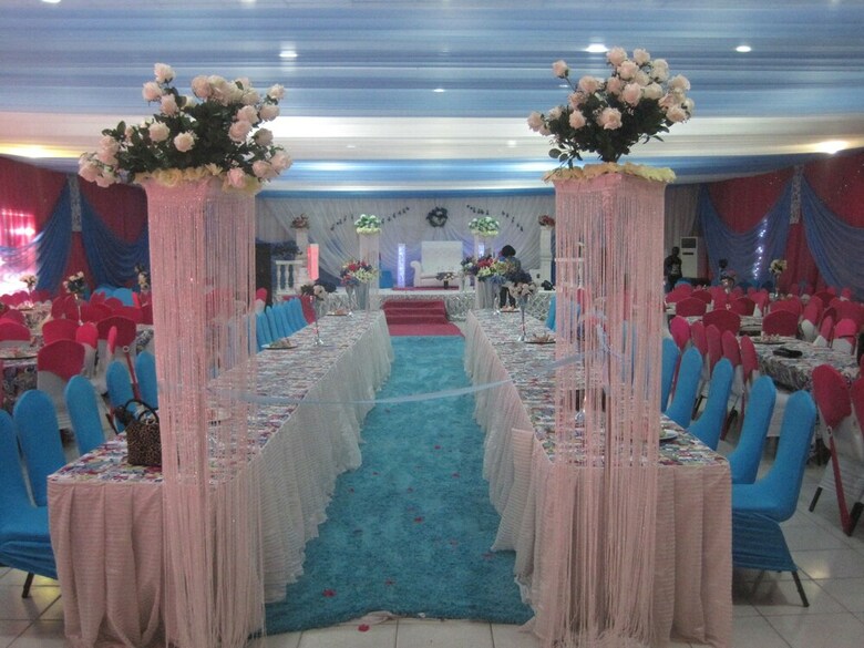 Axari Hotel & Suites
