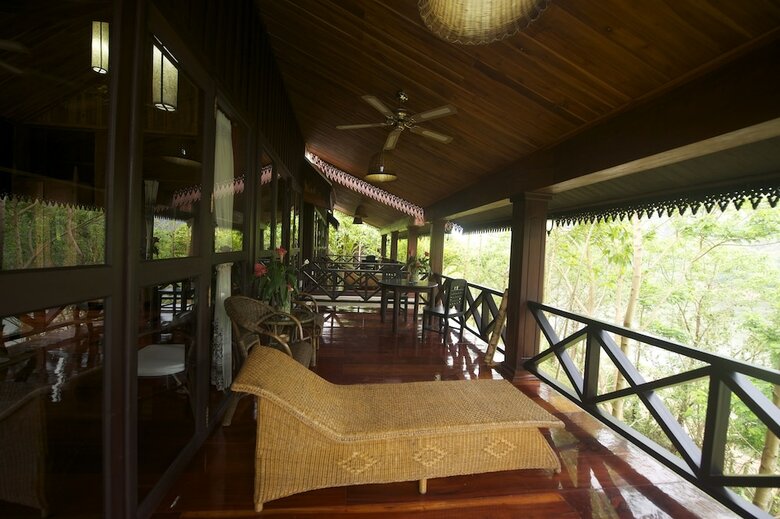 Nam Ou Riverside Hotel & Resort