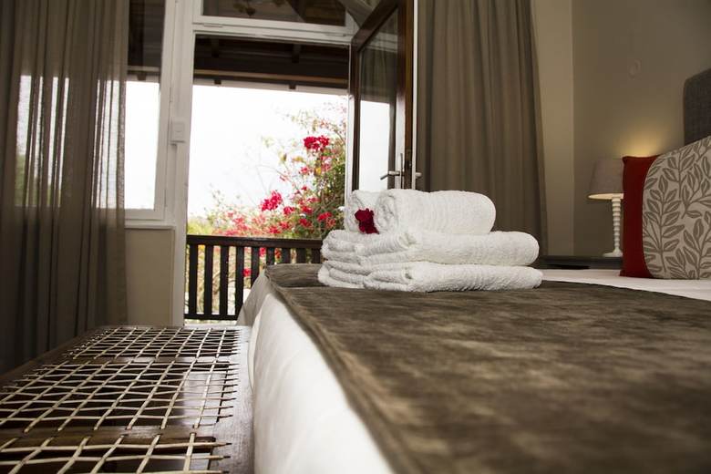 Hotel Hilltop Guesthouse