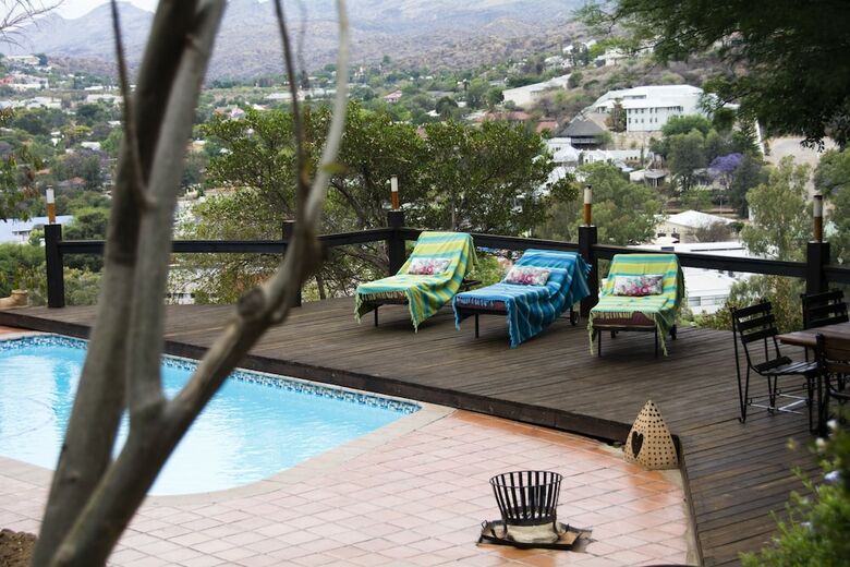 Hotel Hilltop Guesthouse