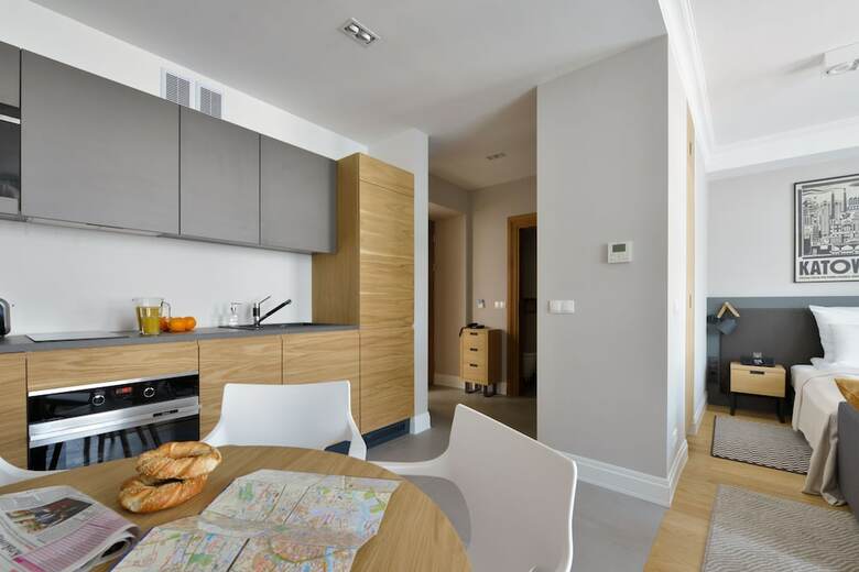 Stradonia Serviced Apartments