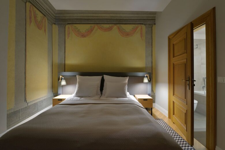 Stradonia Serviced Apartments