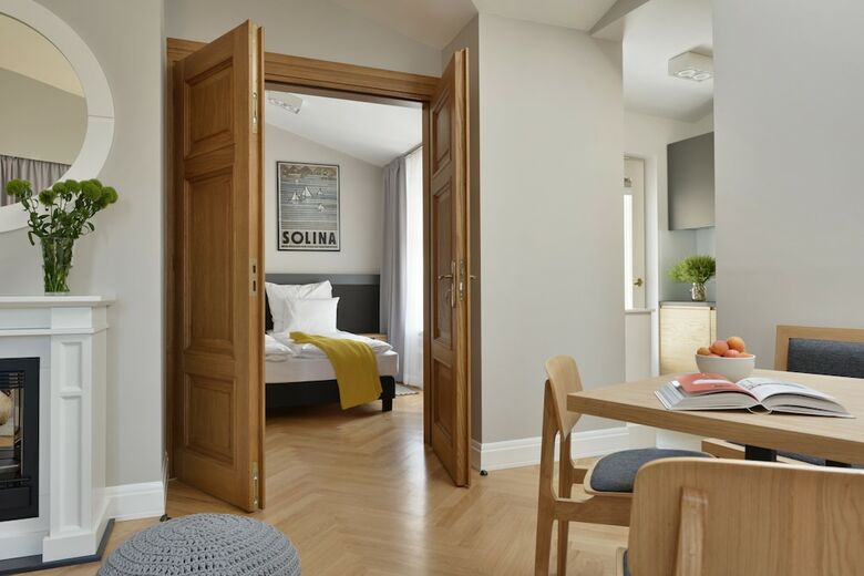 Stradonia Serviced Apartments