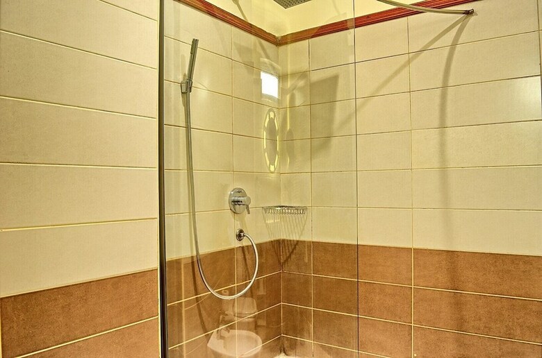 Sovereign Hotel