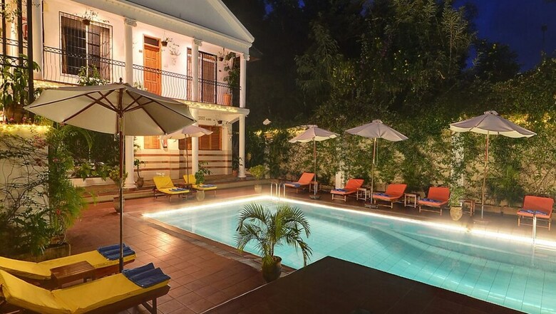 Sovereign Hotel