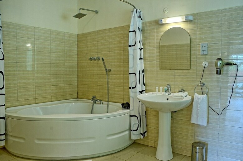Sovereign Hotel