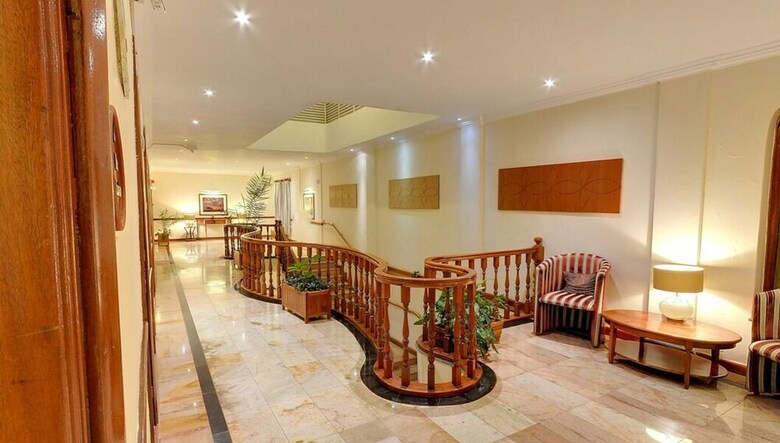 Sovereign Hotel