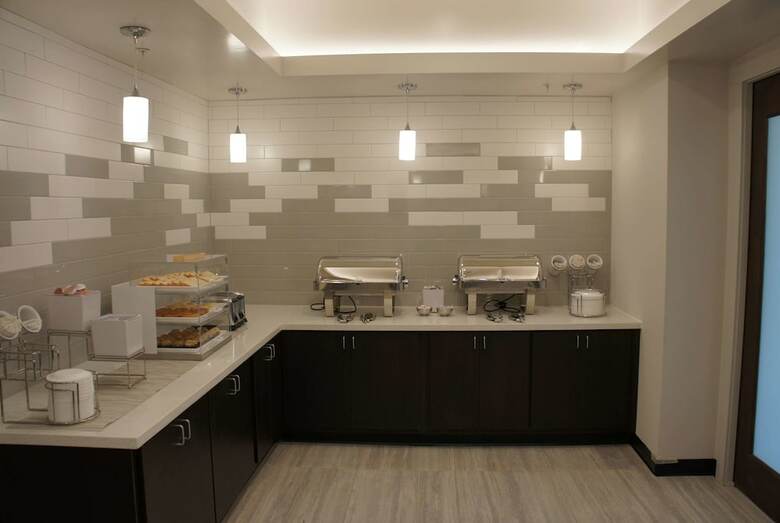 Hotel La Quinta Inn & Suites By Wyndham Mobile