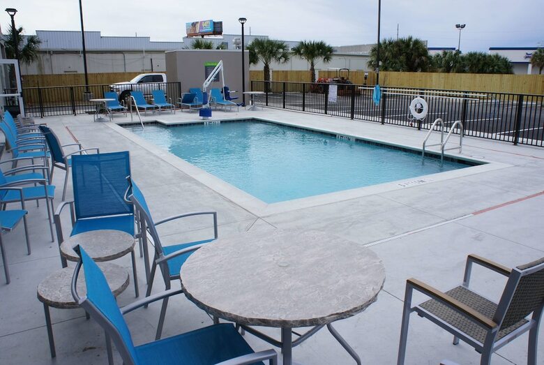 Hotel La Quinta Inn & Suites By Wyndham Mobile
