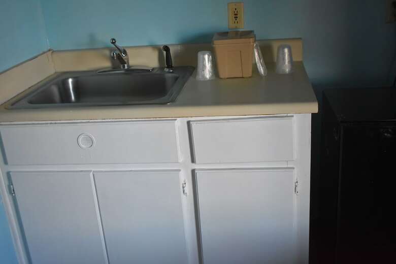 Hotel Guest Cottage And Suites