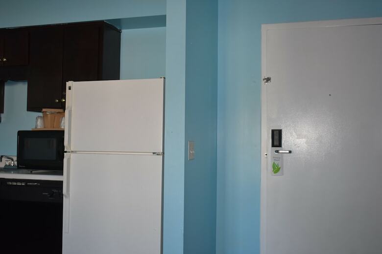 Hotel Guest Cottage And Suites