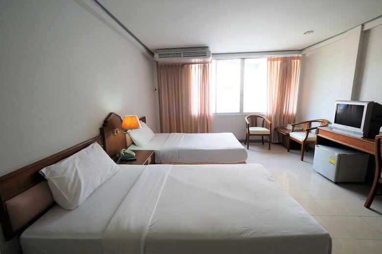 Pachara Hotel And Restaurant