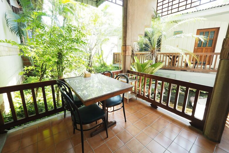 Pachara Hotel And Restaurant