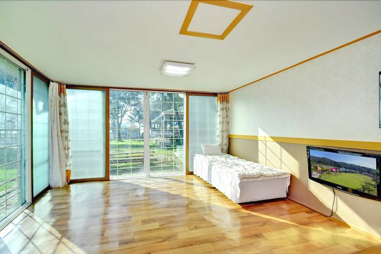 Hostal Sungbochon Youth Hostel - Hostel