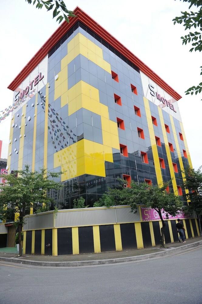 Hotel S Motel