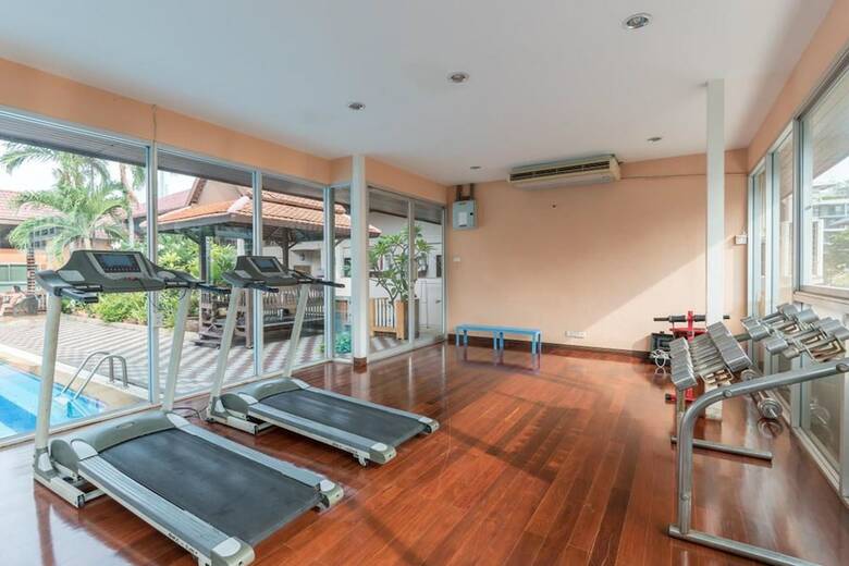Apartamentos T�ja Hotel