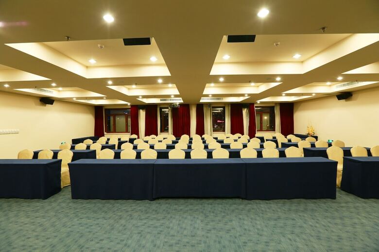 Central Business Hotel