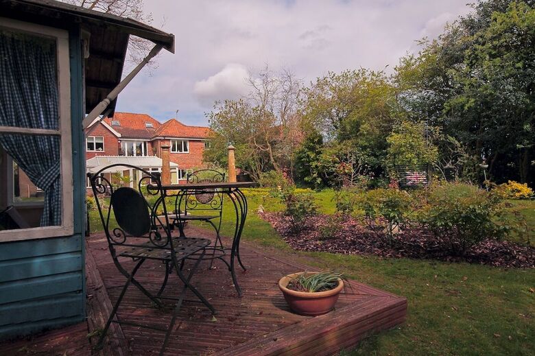 Bed & Breakfast Chimneys