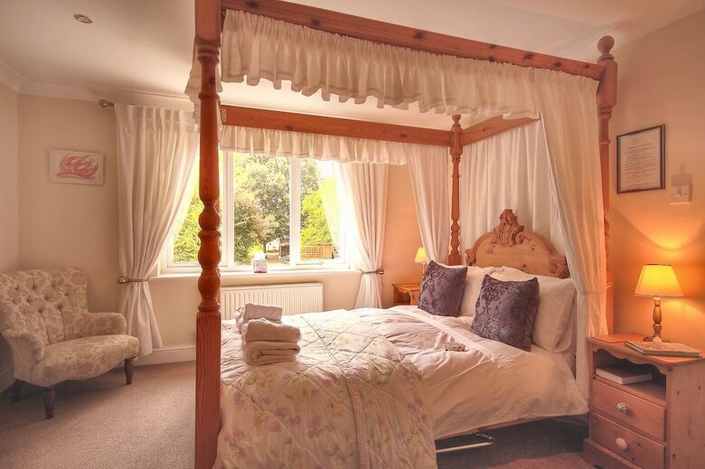 Bed & Breakfast Chimneys