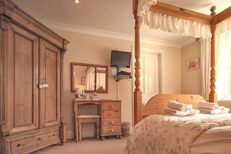 Bed & Breakfast Chimneys