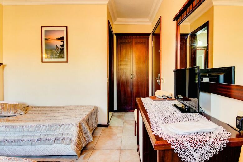 Hotel Alya