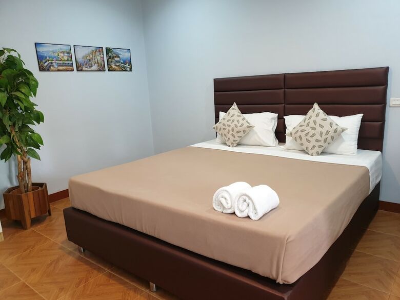 Hotel Friend's House Resort