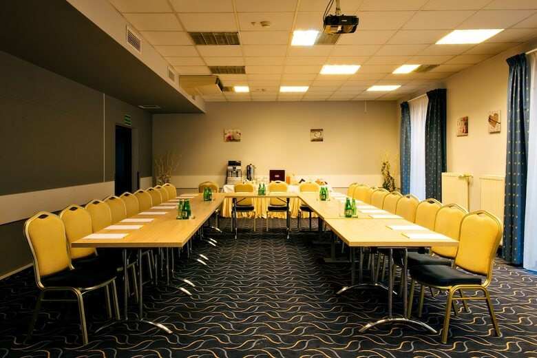 Hotel Comfortbiznes Pruszkow