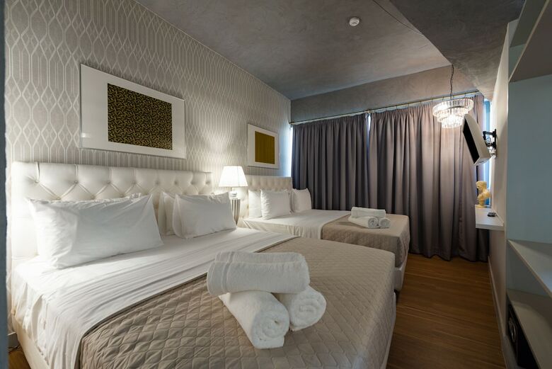 Apartamentos Downtown Athens Lofts