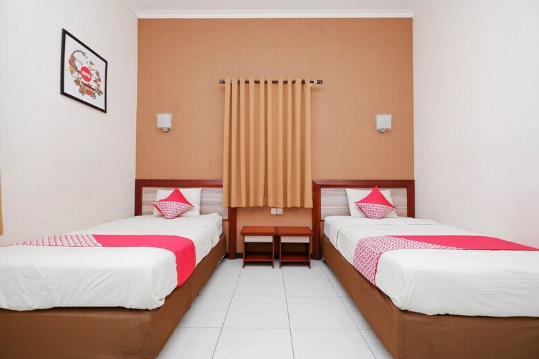 Hotel Oyo 1451 Arya Graha