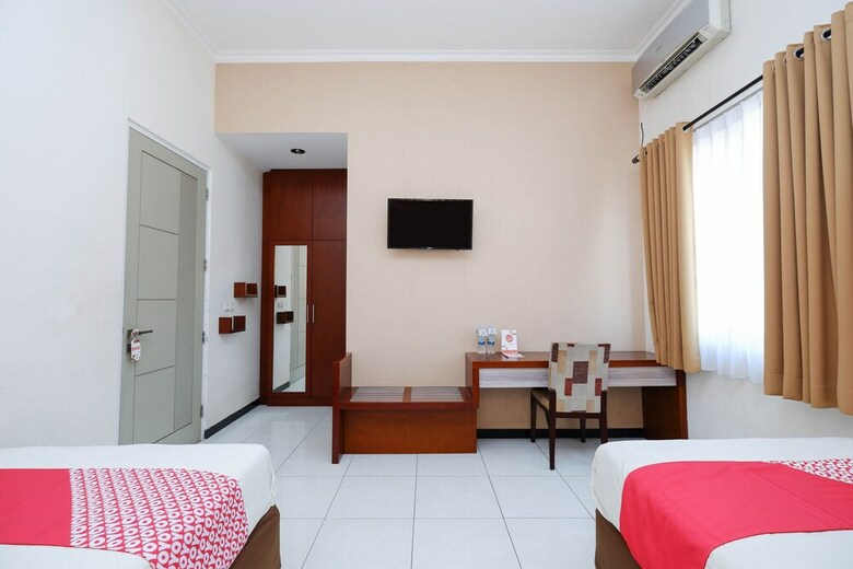 Hotel Oyo 1451 Arya Graha