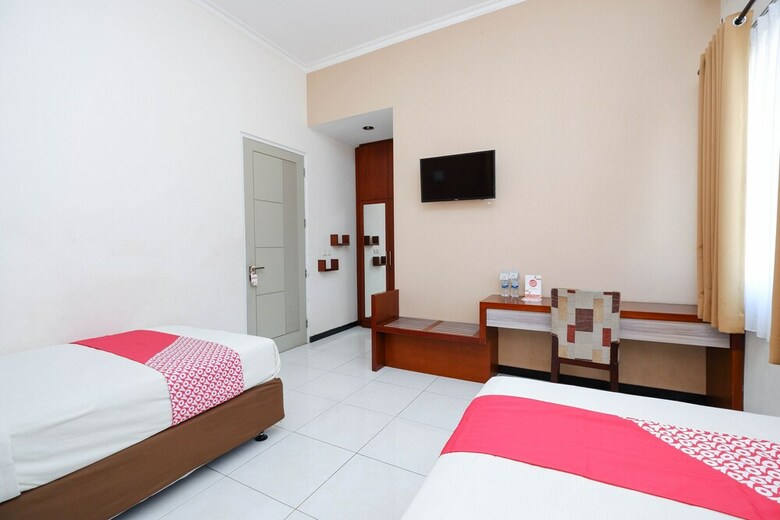 Hotel Oyo 1451 Arya Graha