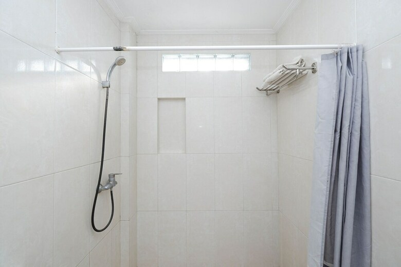 Hotel Oyo 1451 Arya Graha