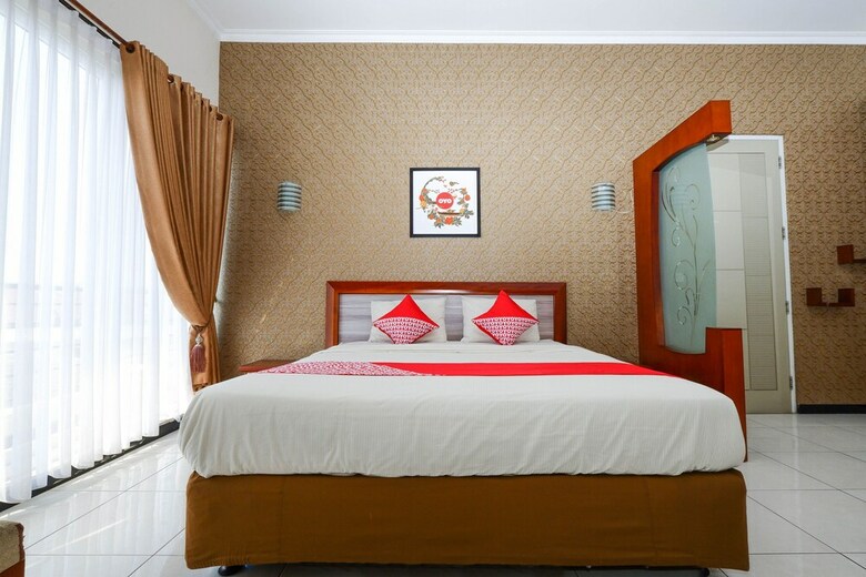 Hotel Oyo 1451 Arya Graha
