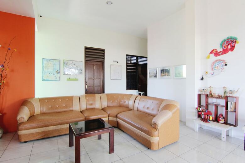 Hotel Tiga Dua Homestay
