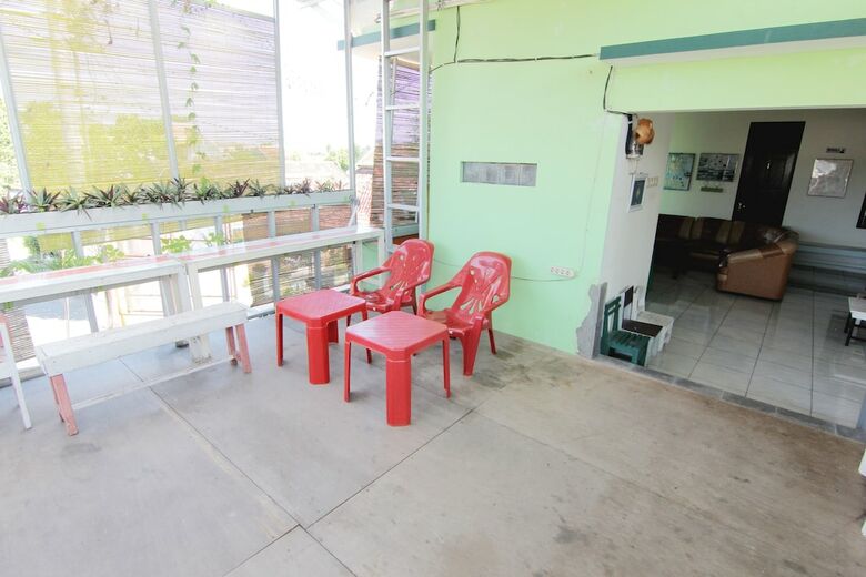 Hotel Tiga Dua Homestay