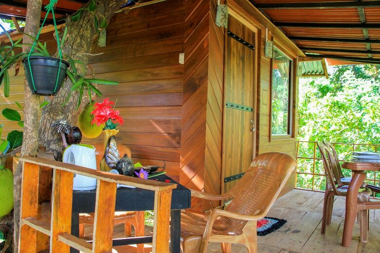 Hotel Lake View Tree House