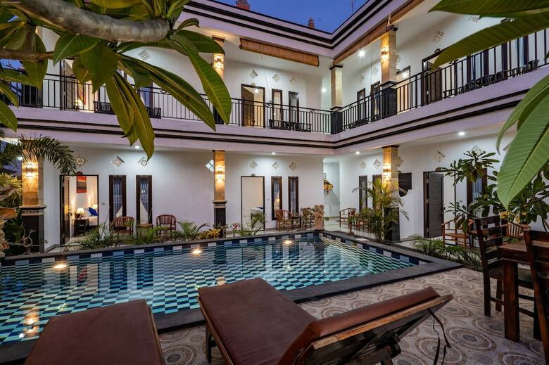 Hotel Nusa Sentana Lembongan Bali
