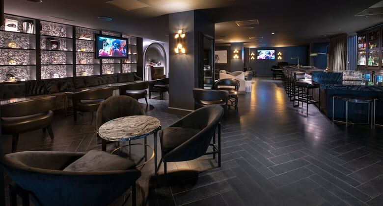 The Mayfair Hotel Los Angeles