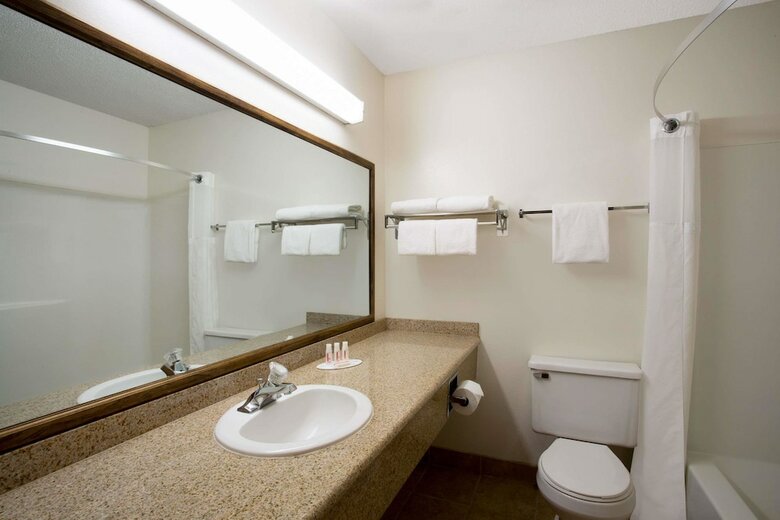 Hotel Ramada By Wyndham Bozeman